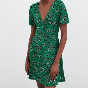 NWT ZARA Green Floral Button Dress